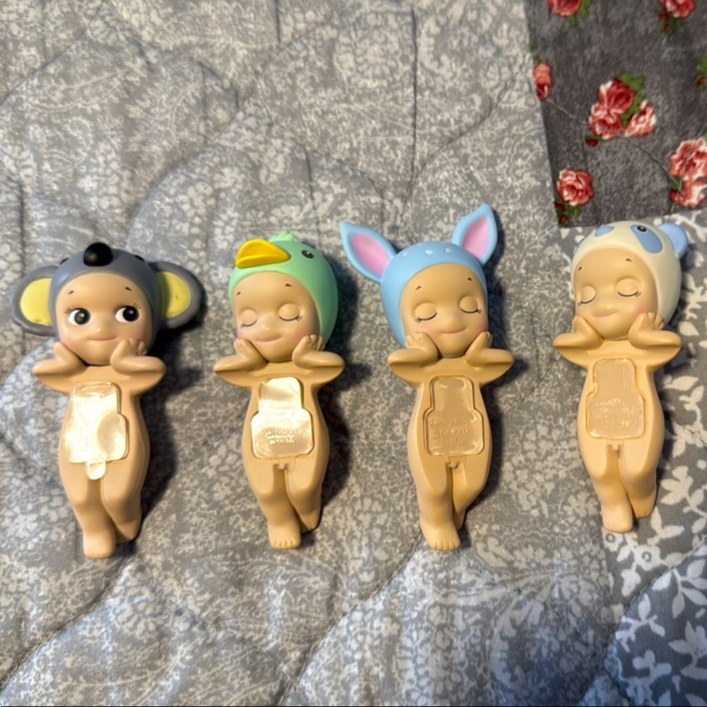 Authentic Sonny Angel Hipper (pick ONE)